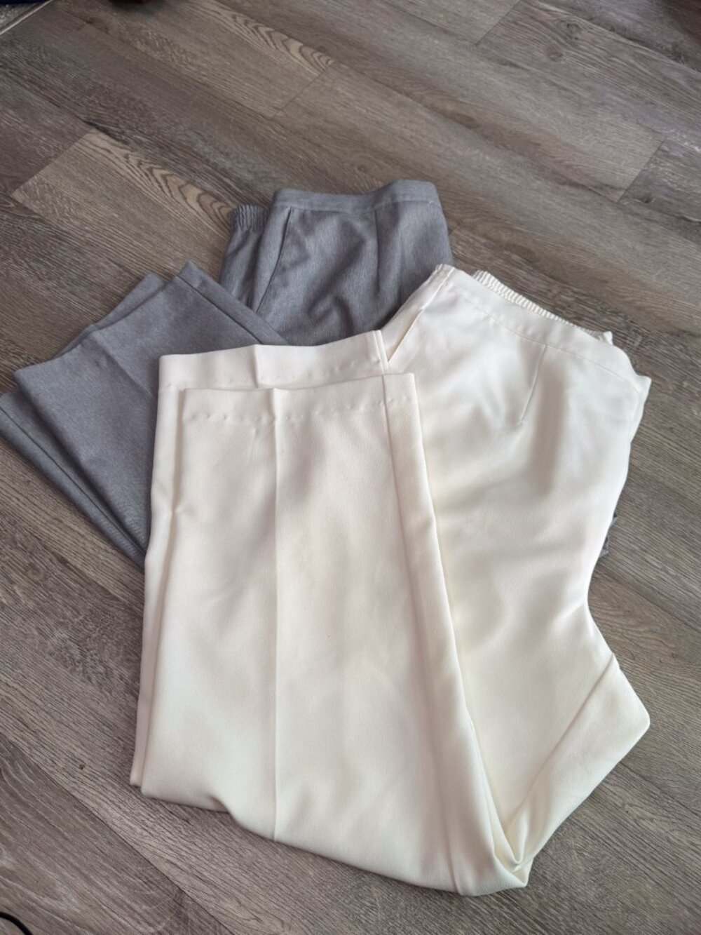 Alfred Dunner Woman 18W Pull On Pants Lot of 2 Gray Cream Plus Size